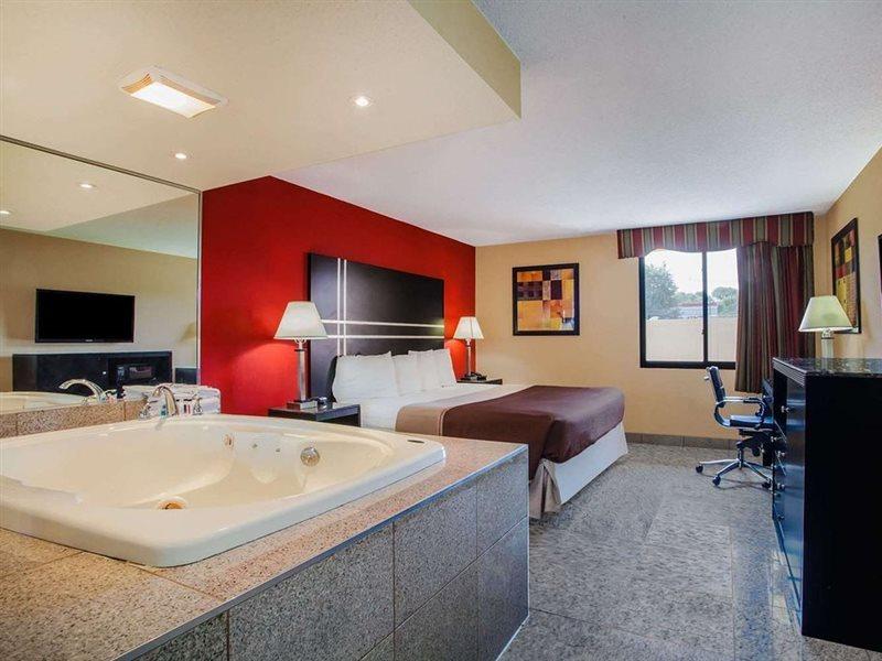 Howard Johnson By Wyndham North Plainfield Extérieur photo