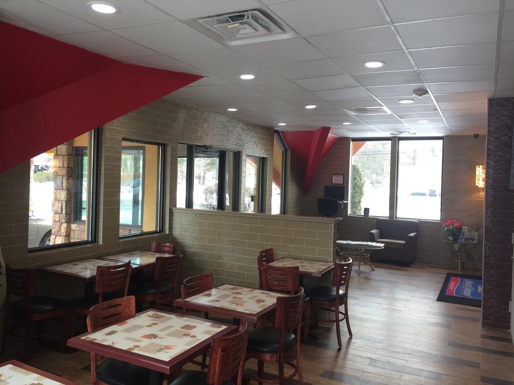 Howard Johnson By Wyndham North Plainfield Extérieur photo