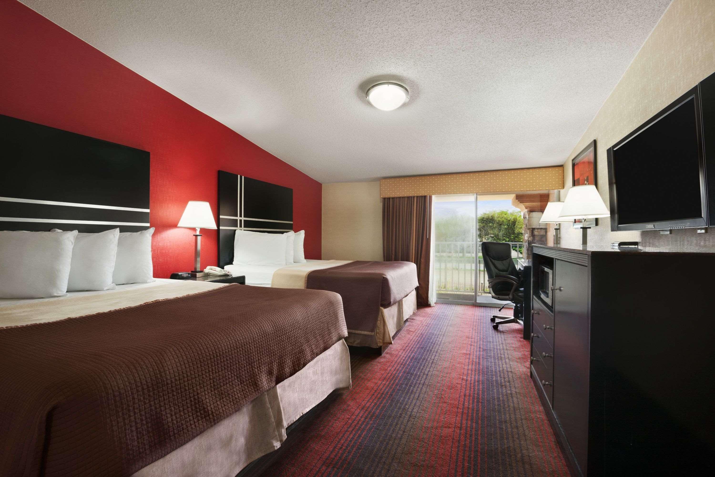 Howard Johnson By Wyndham North Plainfield Extérieur photo