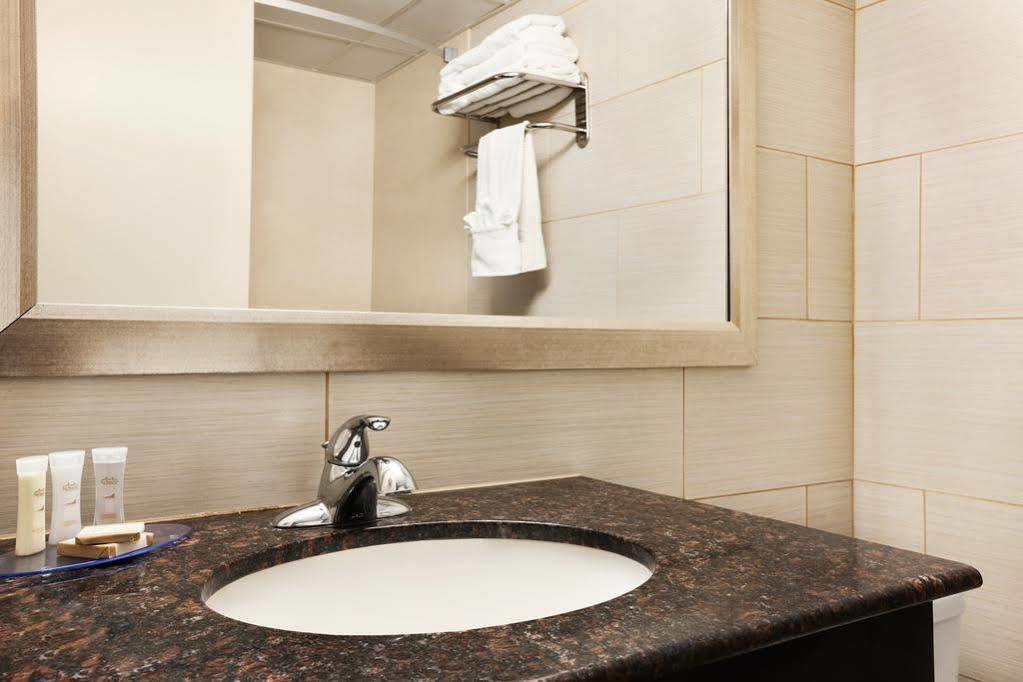 Howard Johnson By Wyndham North Plainfield Extérieur photo